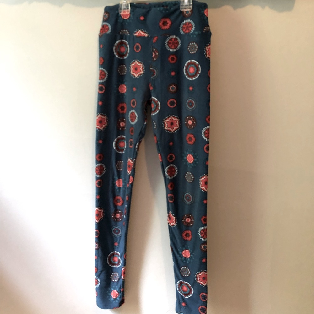 Leggings with patterns.